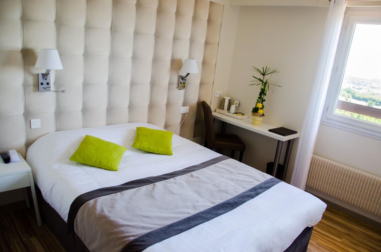 Logis Hotel De La Bruyere プゾージュ エクステリア 写真