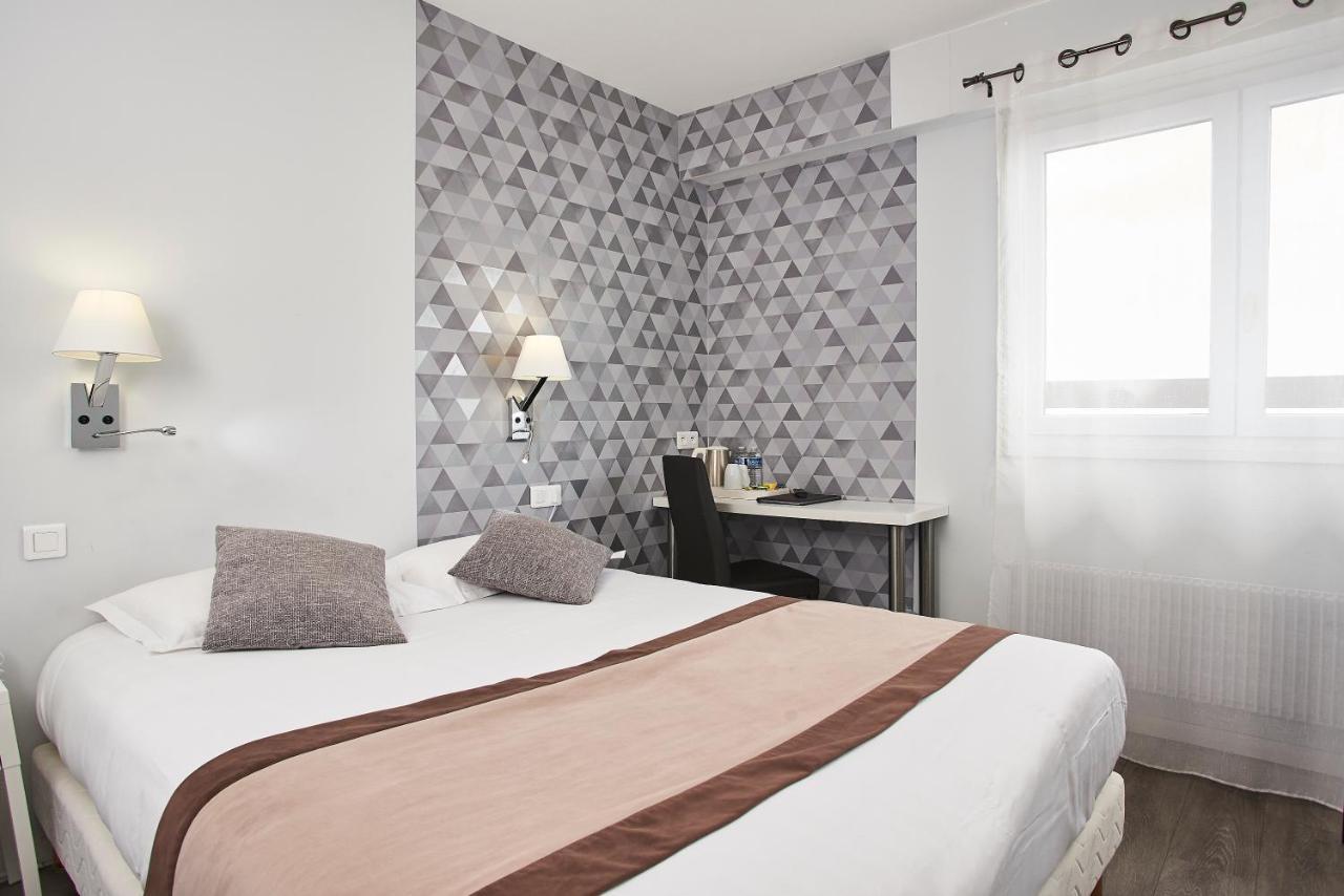 Logis Hotel De La Bruyere プゾージュ エクステリア 写真