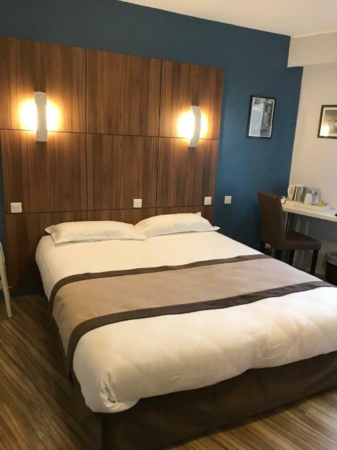 Logis Hotel De La Bruyere プゾージュ エクステリア 写真